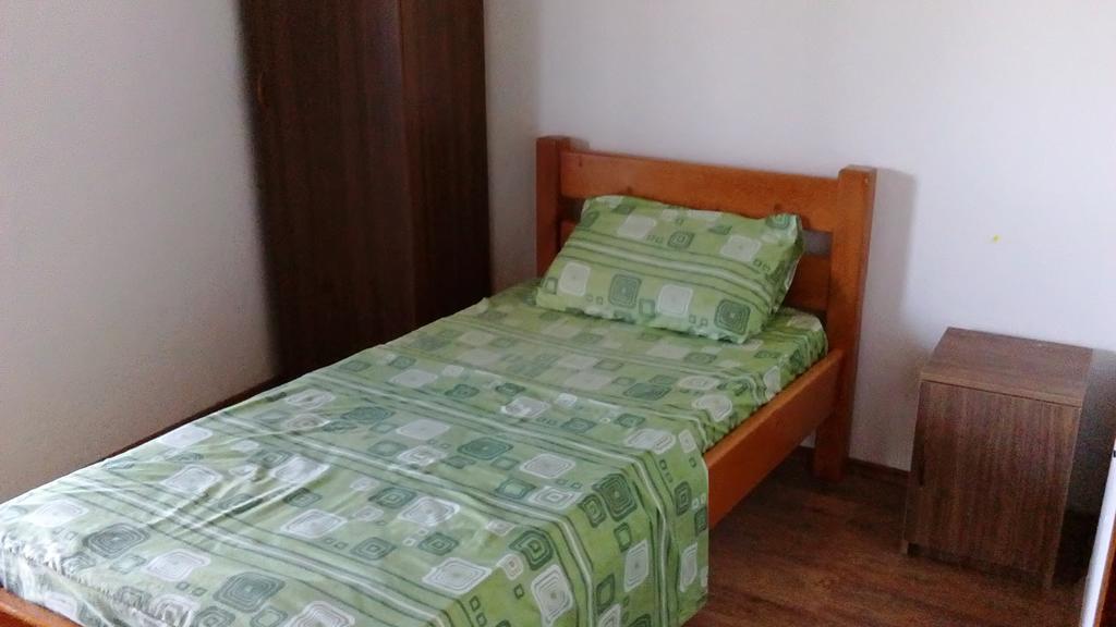 Twins V.V.T Hostel Oresani Екстериор снимка